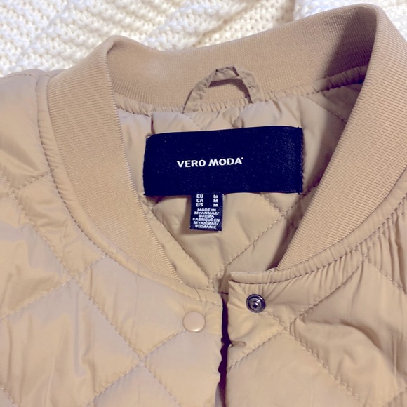 Jacket by Vero Moda - Picture 2 of 6